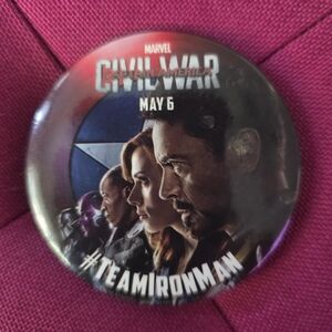 Marvel Comics Captain America Civil War May 6 #TeamIronMan 2 1/2" /Cel Remarks